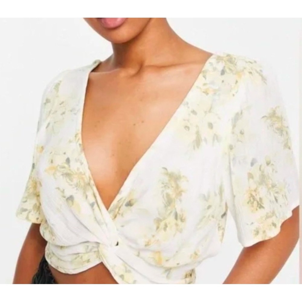 Abercrombie & Fitch Flutter Sleeve Floral Twist Front Crop Top Size XS